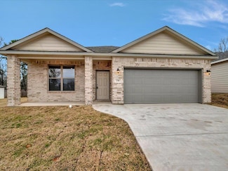 170 Byrd Dr, Lufkin, TX 75901