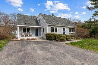37 Melissa Dr, Yarmouth, ME 04096
