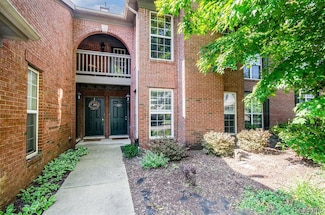 28139 Carlton Way Dr, Novi, MI 48377