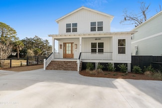 4 Willis Way, Port Royal, SC 29935