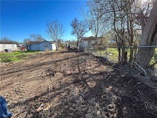 437 Cenizo St, Robstown, TX 78380