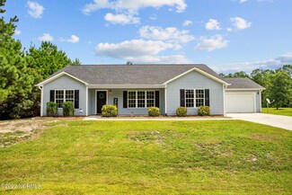 131 Ashbury Park Ln, Richlands, NC 28574