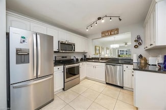 1330 Derbyshire Ct Unit 104, Naples, FL 34116