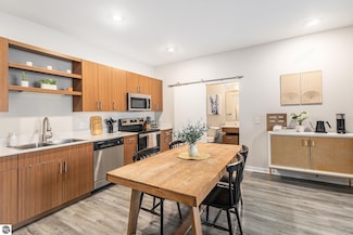 630 S Garfield Ave Unit 108, Traverse City, MI 49686