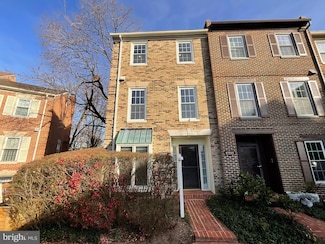 6703 Washington Blvd Unit F, Arlington, VA 22213