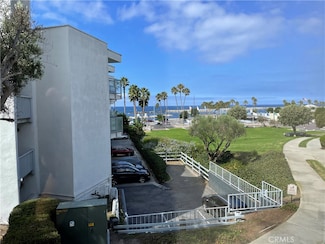 250 The Village Unit 113, Redondo Beach, CA 90277