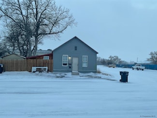 1722 Dillon Ave, Cheyenne, WY 82001
