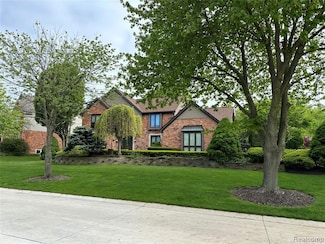 1785 Jason Cir, Rochester Hills, MI 48306