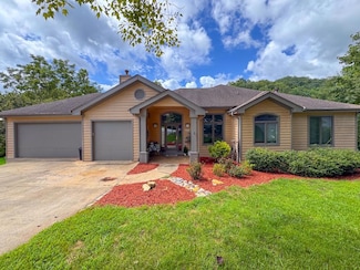 57 Willow Place, Franklin, NC 28734