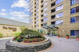 2001 15th St N Unit 608, Arlington, VA 22201