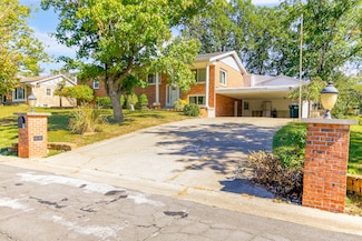 308 Circle Dr, Moberly, MO 65270