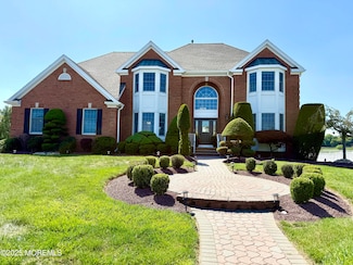 140 Pin Oak Rd, Freehold, NJ 07728