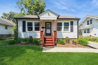 2614 40th Place, Des Moines, IA 50310