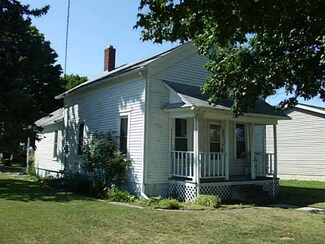 220 E Main St, Metamora, OH 43540