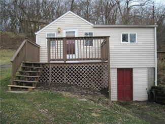 3805 N 33rd Ave, New Brighton, PA 15066