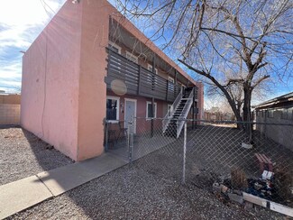 537 Dallas St SE, Albuquerque, NM 87108