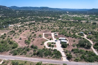 224 Mockingbird Ln, Camp Wood, TX 78833