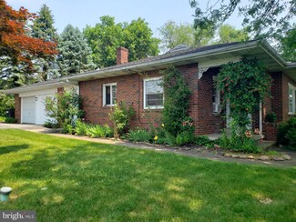 4 Clayton Ave, Hamburg, PA 19526