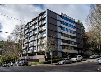 2020 SW Main St Unit 401, Portland, OR 97205