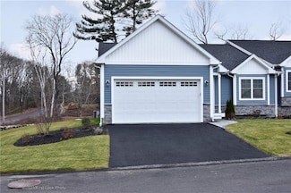 67 Stonebridge Ln Unit 25, East Greenwich, RI 02818