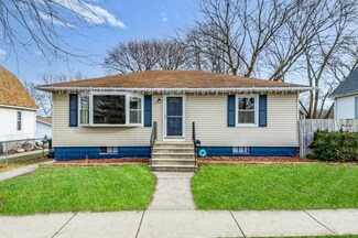 134 N Stott St, Genoa, IL 60135