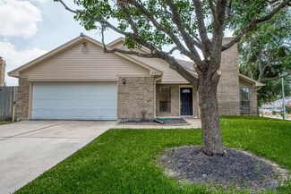 943 Moorside Ln, Channelview, TX 77530
