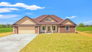 720 Chuckwagon Trail, Angleton, TX 77515