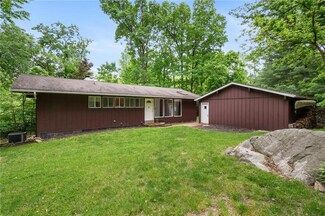 3155 Balsam Rd, Center Valley, PA 18034
