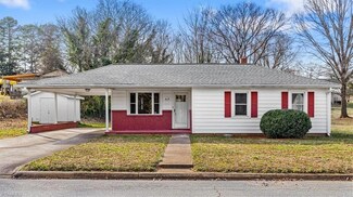 415 Dixie St, Lexington, NC 27292