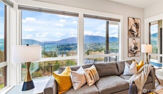 2599 NW Si View Ln, Issaquah, WA 98027