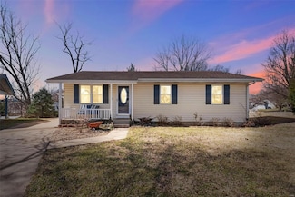 34 Tiffany Ln, Washington, MO 63090