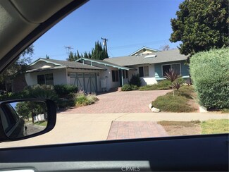 2214 Lewis St, Santa Ana, CA 92706