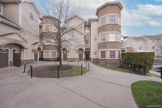 3 Horizon Ct Unit 304, Monsey, NY 10952