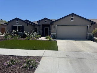 1977 W Ambassador Way, Hanford, CA 93230