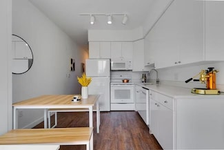 253 Academy St Unit 511, Jersey City, NJ 07306