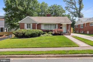 5114 14th St N, Arlington, VA 22205