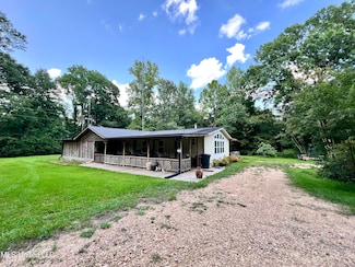 349 Cranfield Rd, Roxie, MS 39661