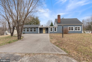 270 Ellis Dr, Louisa, VA 23093