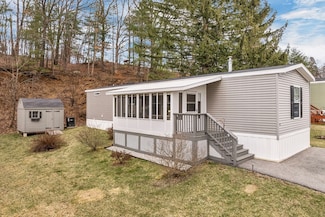 80 Hayes Mh Park, Exeter, NH 03833