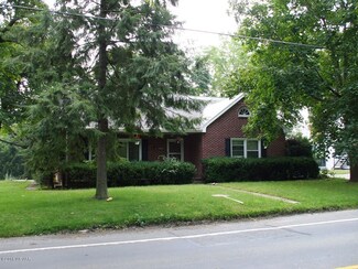 846 Broadway Rd, Milton, PA 17847