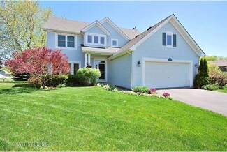 1020 Burke Ct, Naperville, IL 60563