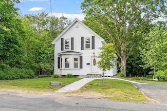 65 Willow St, Leominster, MA 01453