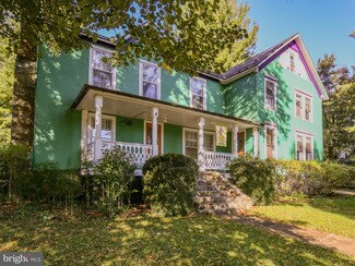 14 Main St, Round Hill, VA 20141