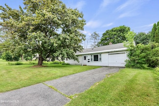 72 Meadowview Dr, Pittsfield, MA 01201