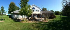1306 Colton St, Columbus Junction, IA 52738