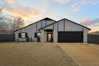 13724 S Nyssa Ct, Glenpool, OK 74033