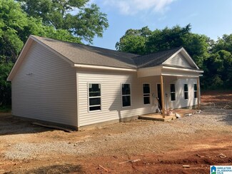 3201 Circle Dr, Bessemer, AL 35023