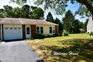 290 Marni Ln, Lakewood, NJ 08701