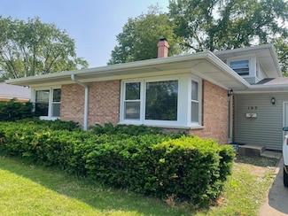 165 Kathleen Dr, Elgin, IL 60123