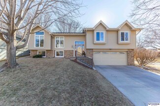 15529 Hamilton St, Omaha, NE 68154